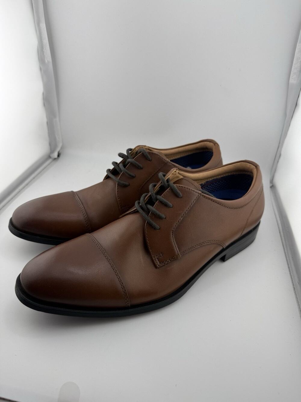 NWOB Mens Steve Madden Isline Brown Leather Cap Toe Formal Derby Shoes Size 8.5